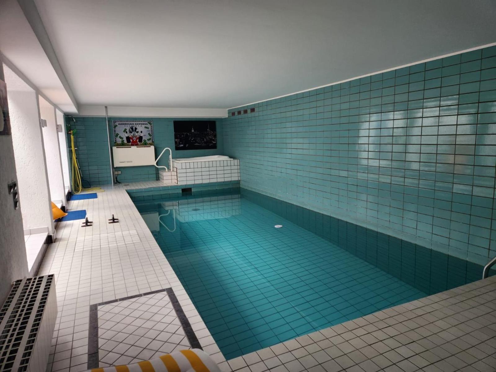 Villa Casa Blanca Mit Privatem Schwimmbad 26 Grad Und Sauna Дуйсбург Экстерьер фото