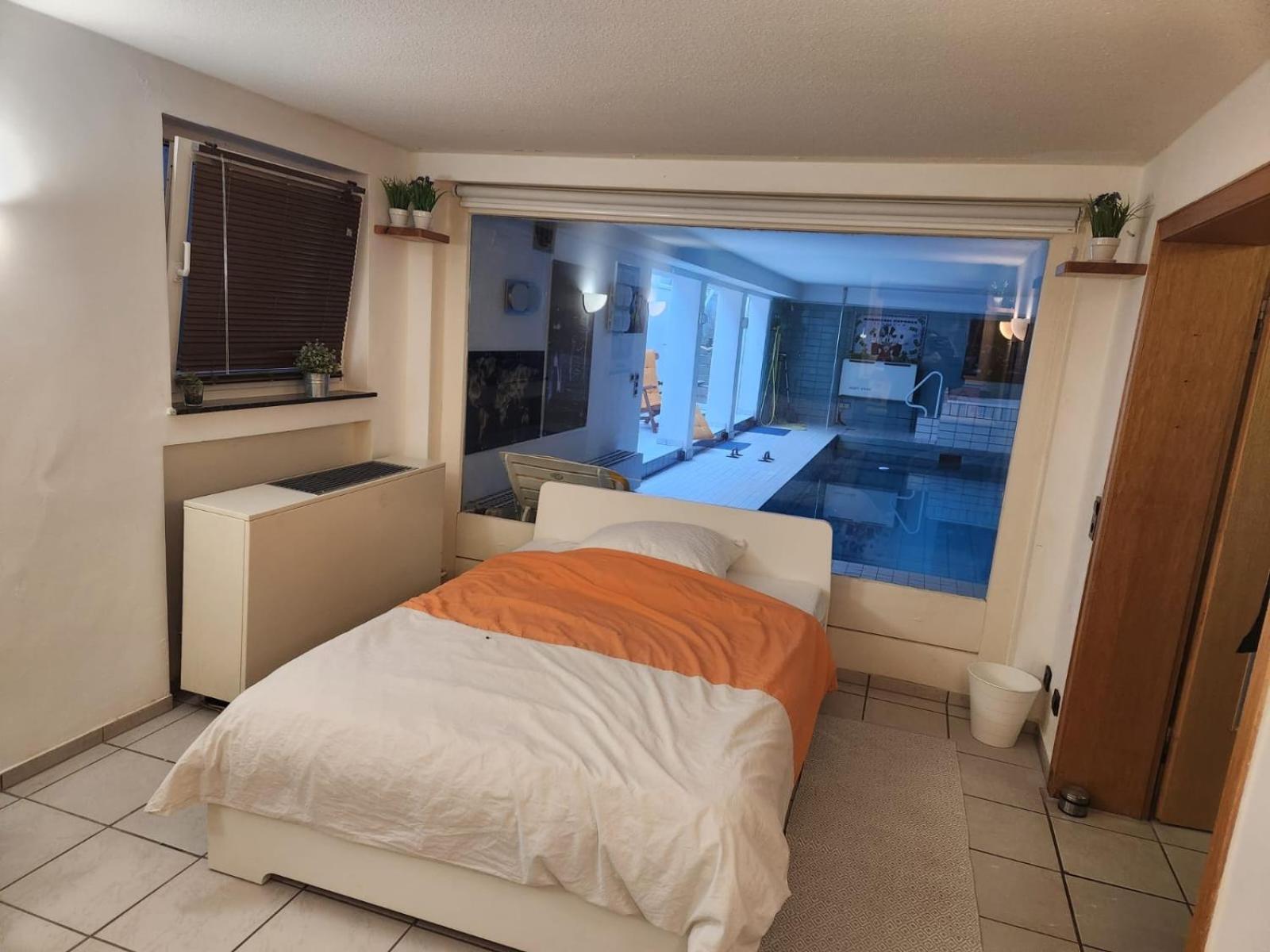 Villa Casa Blanca Mit Privatem Schwimmbad 26 Grad Und Sauna Дуйсбург Экстерьер фото